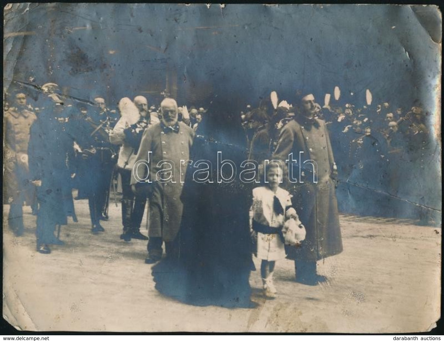 1916 Bécs, Ferenc József Temetése. Károly, Zita, Ottó Trónörökös. Fotó Hajtásnyommal 24x18 Cm - Other & Unclassified