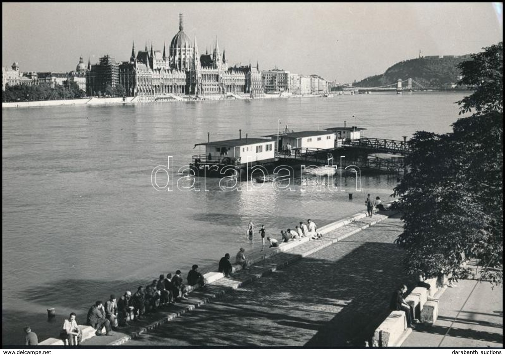 Cca 1950 Budapest, Az Országház Kupoláján állványzatot építenek, Hogy Feltegyék A Vörös Csillagot, A Duna Felé Régen Két - Other & Unclassified