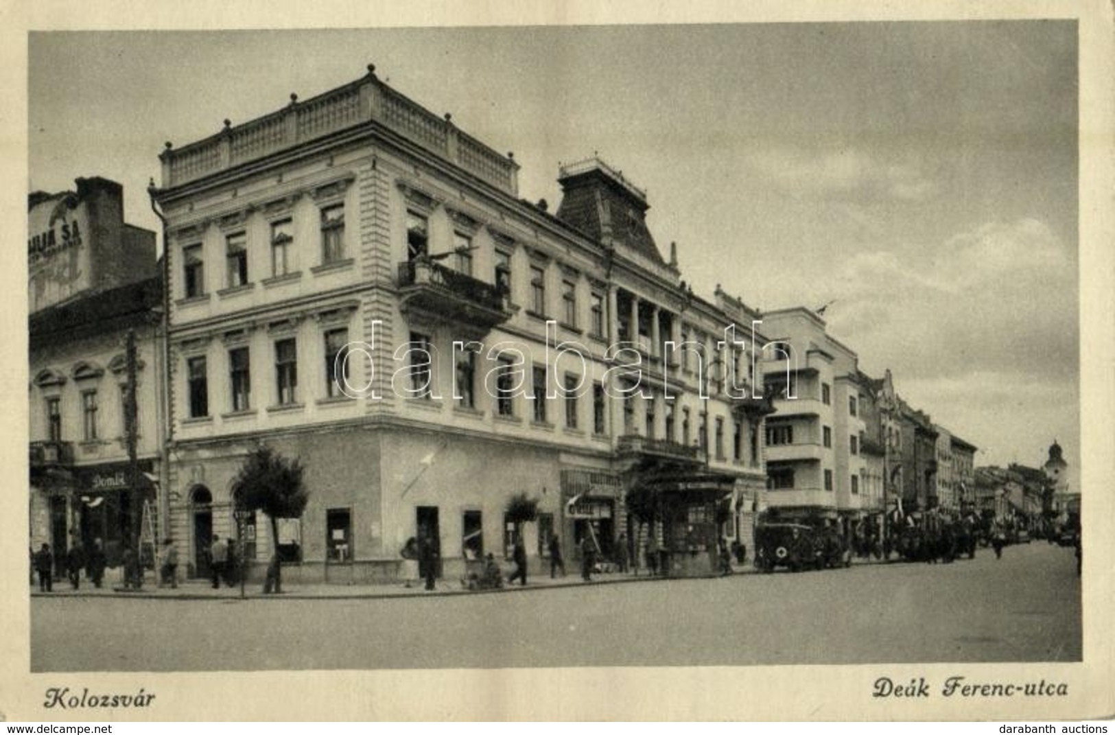 T2/T3 1941 Kolozsvár, Cluj; Deák Ferenc Utca, Automobil, Mentőautó, üzletek / Street View, Automobiles, Ambulance, Shops - Ohne Zuordnung