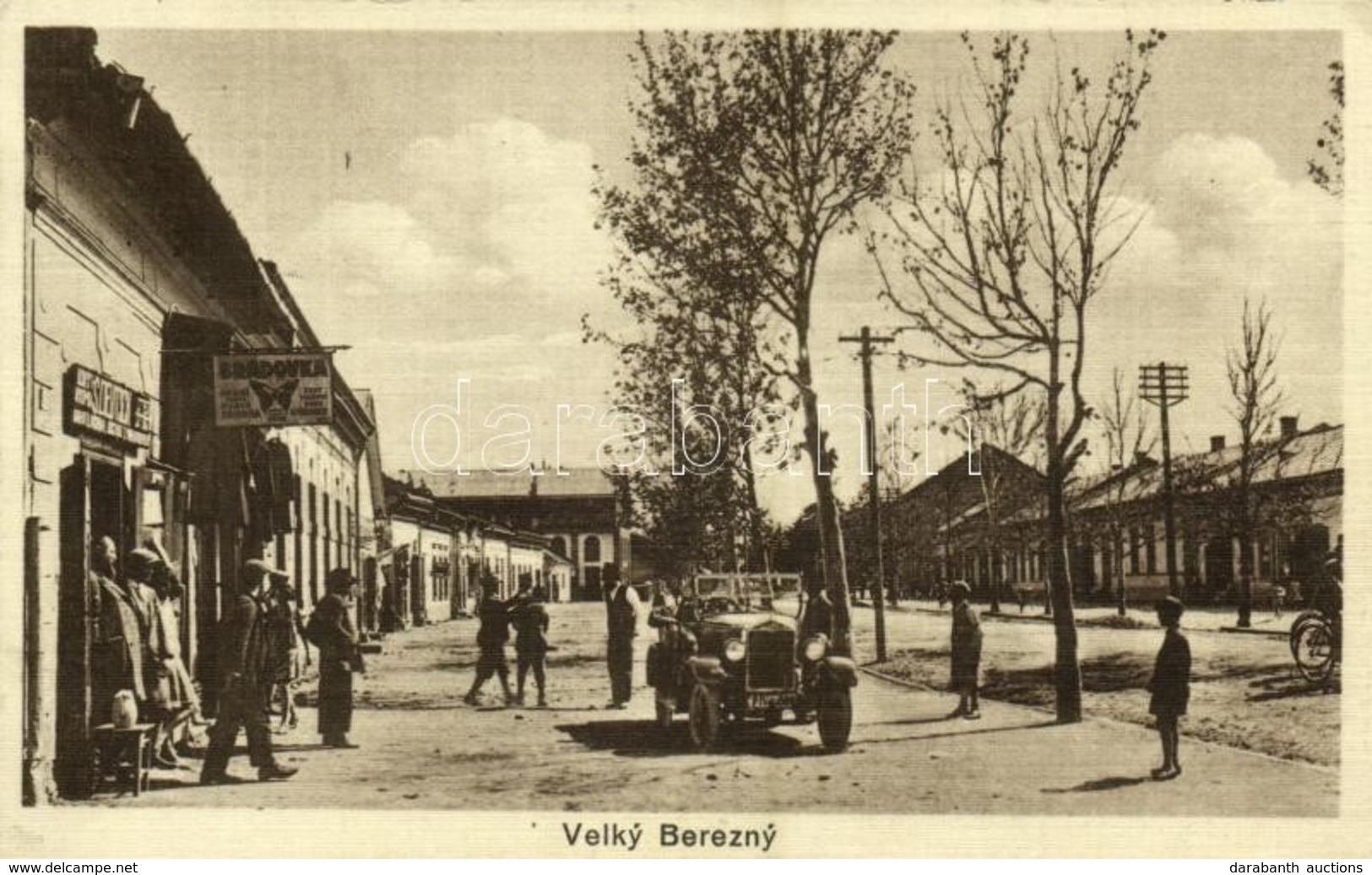 T2 1934 Nagyberezna, Velykyi Bereznyi, Velky Berezny; Utcakép, üzletek, Automobil. Kiadja Deutsch / Street View, Shops,  - Ohne Zuordnung