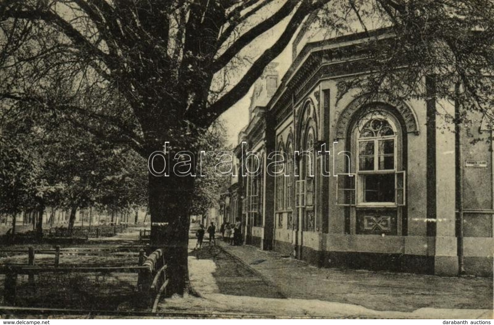 T2/T3 1918 Apatin,  Korzó és Weindl Ház, üzlet / Korso Mit Weindl Haus / Corso, Street View, Shop (EK) - Unclassified