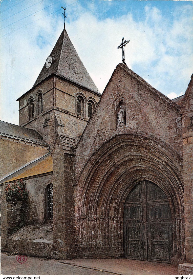 BEAUVOIR  SUR MER   PORCHE DE L EGLISE - Beauvoir Sur Mer