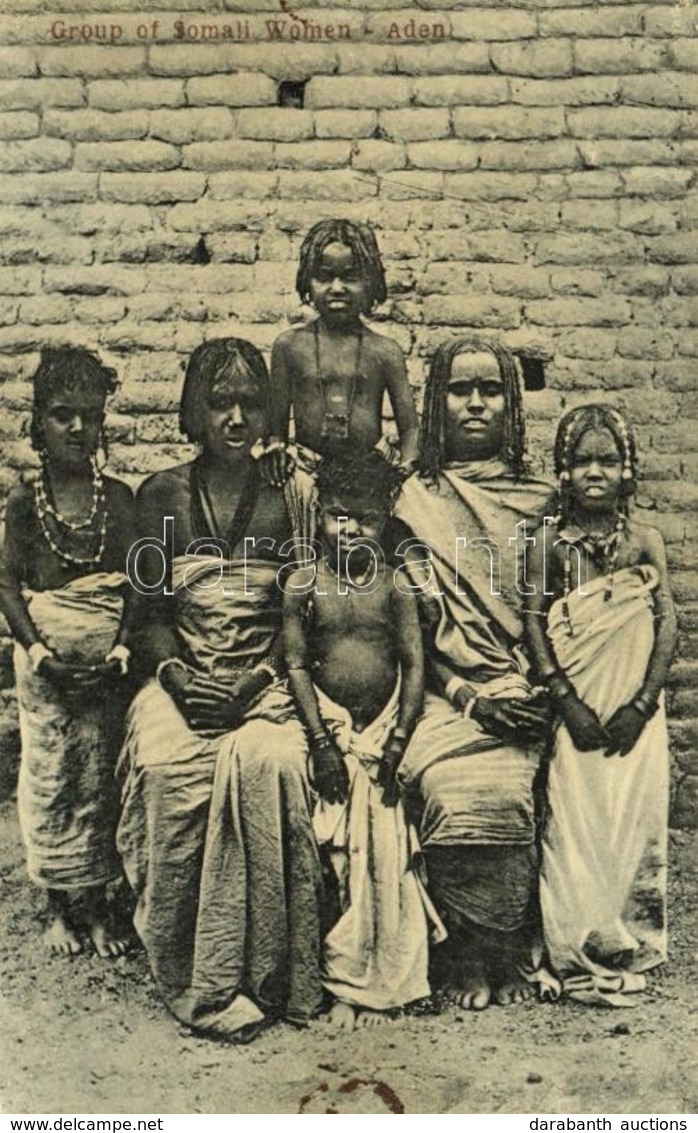 T2/T3 Aden, Group Of Somali Women, Folklore From Yemen (tiny Pinhole) - Unclassified