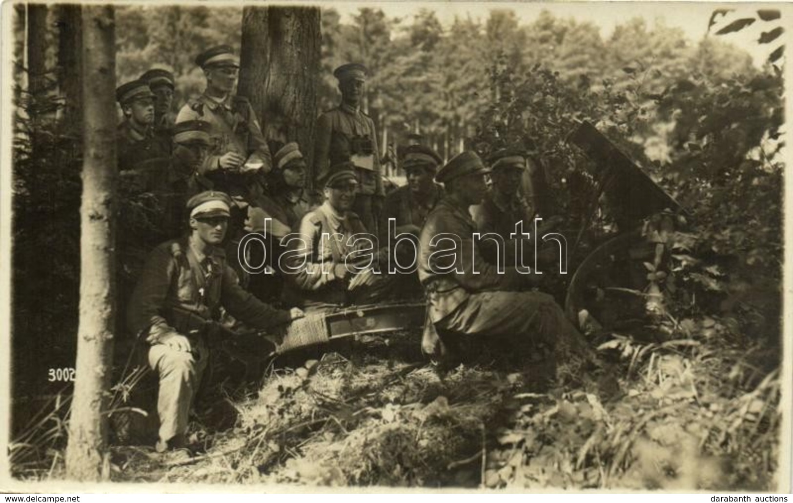 * T2 Soldiers With Cannon, German Military Group Photo - Unclassified