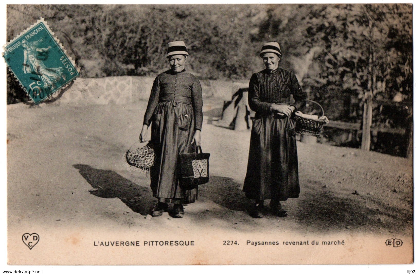 CPA Auvergne - Folklore - 2274. Paysannes Revenant Du Marché - VDC ELD - Personnages