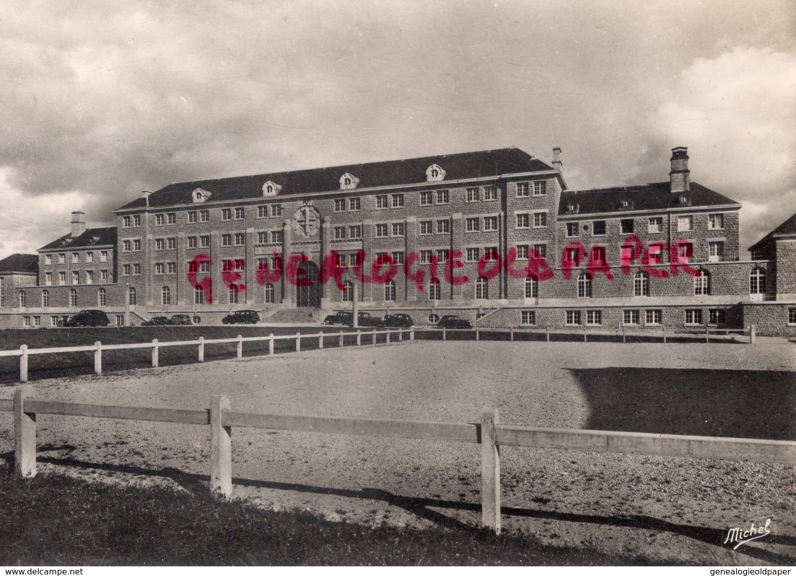 19 - EGLETONS - ECOLE NATIONALE PROFESSIONNELLE  COUR D' HONNEUR  - CORREZE - Egletons