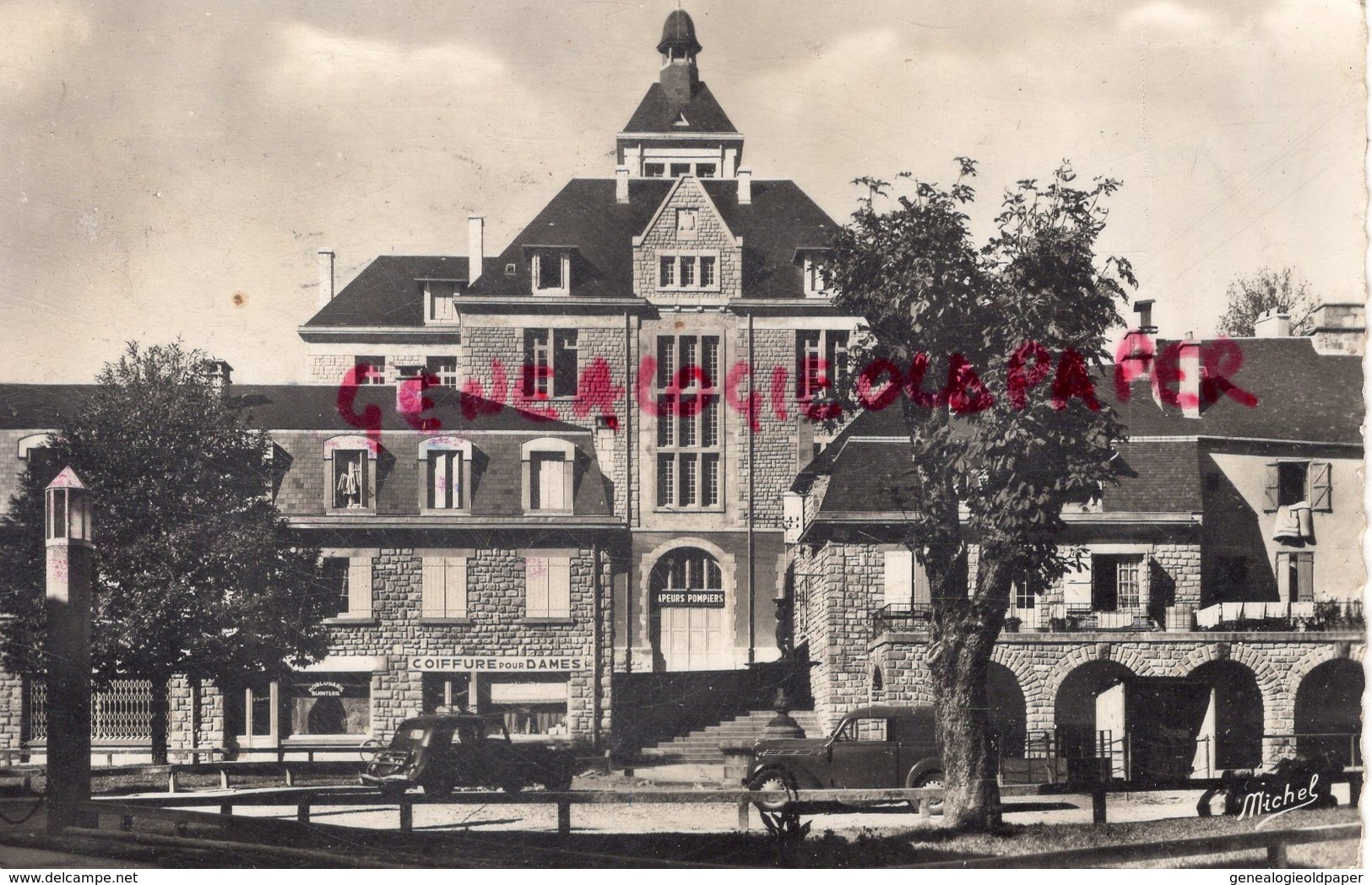 19 - EGLETONS - PLACE HENRI CHAPAULIE - CHAPOULIE- TRACTION AVANT -COIFFURE POUR DAMES-SAPEURS POMPIERS  - CORREZE - Egletons