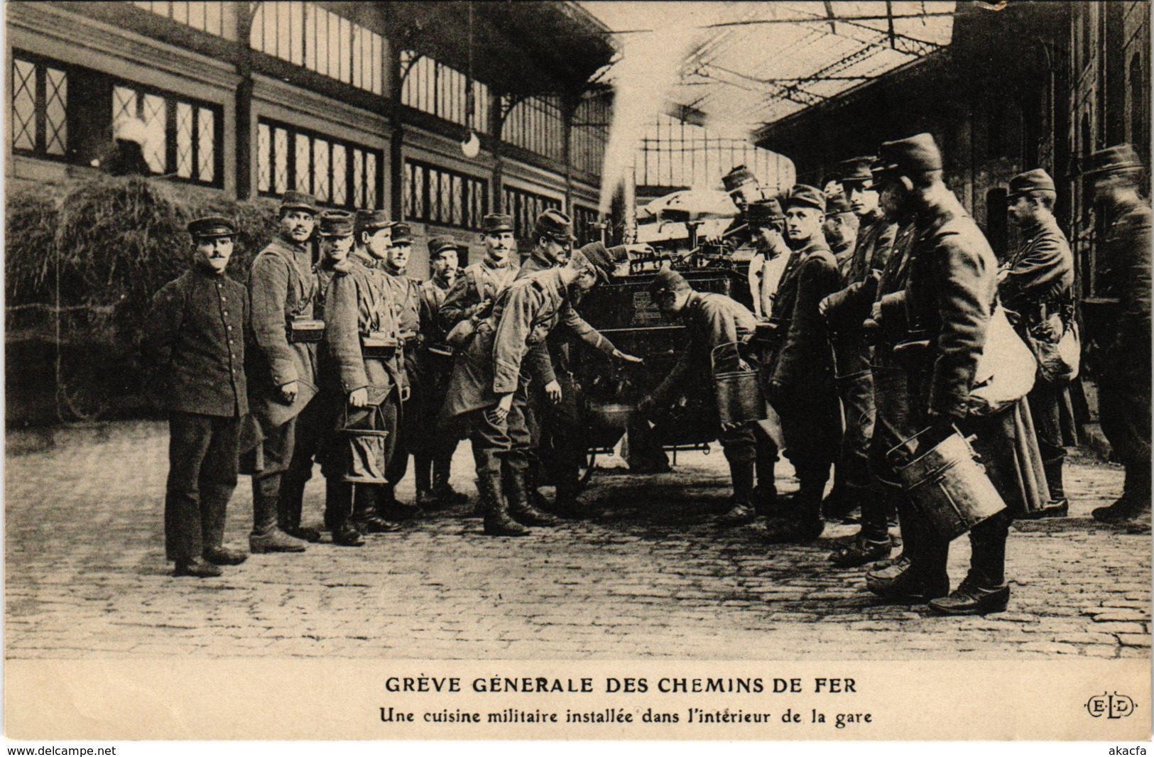 CPA PARIS Greve Generale Des Chemins De Fer. Une Cuisine Militaire (971884) - Streiks