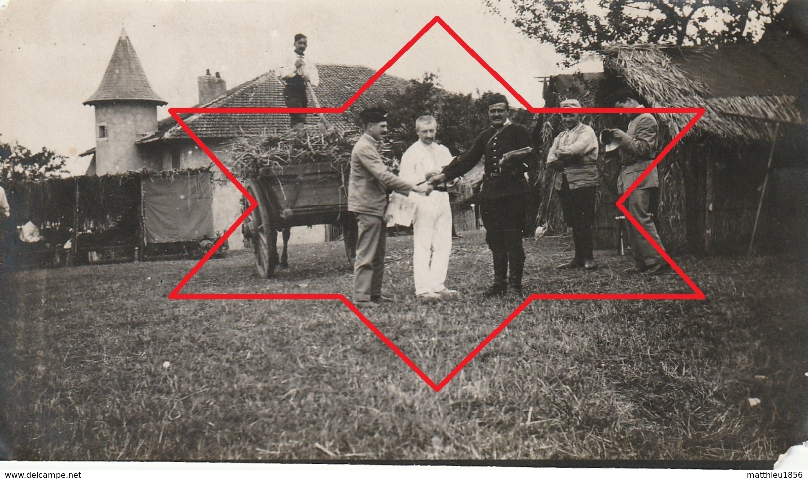 Photo Juillet 1915 Ferme De BEAULIEU à MARAINVILLER (Croismare) - "Gachet" Apporte Les Journeaux (A216, Ww1, Wk 1) - Altri & Non Classificati