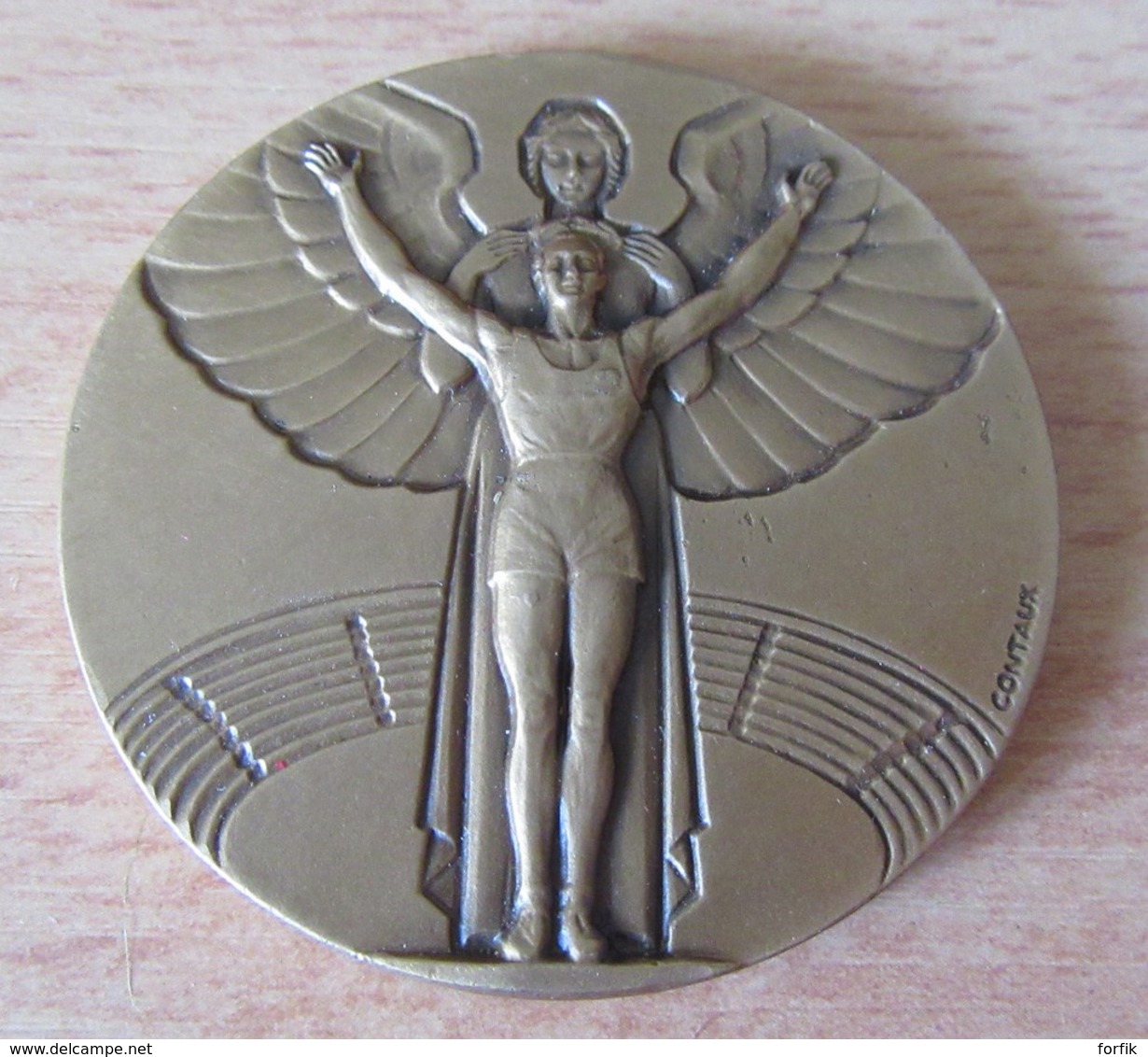 SPORT - Médaille Signée Contaux - Un Ange Couronne Un Champion - Anépigraphe - Bronze - Achat Immédiat - Professionals/Firms