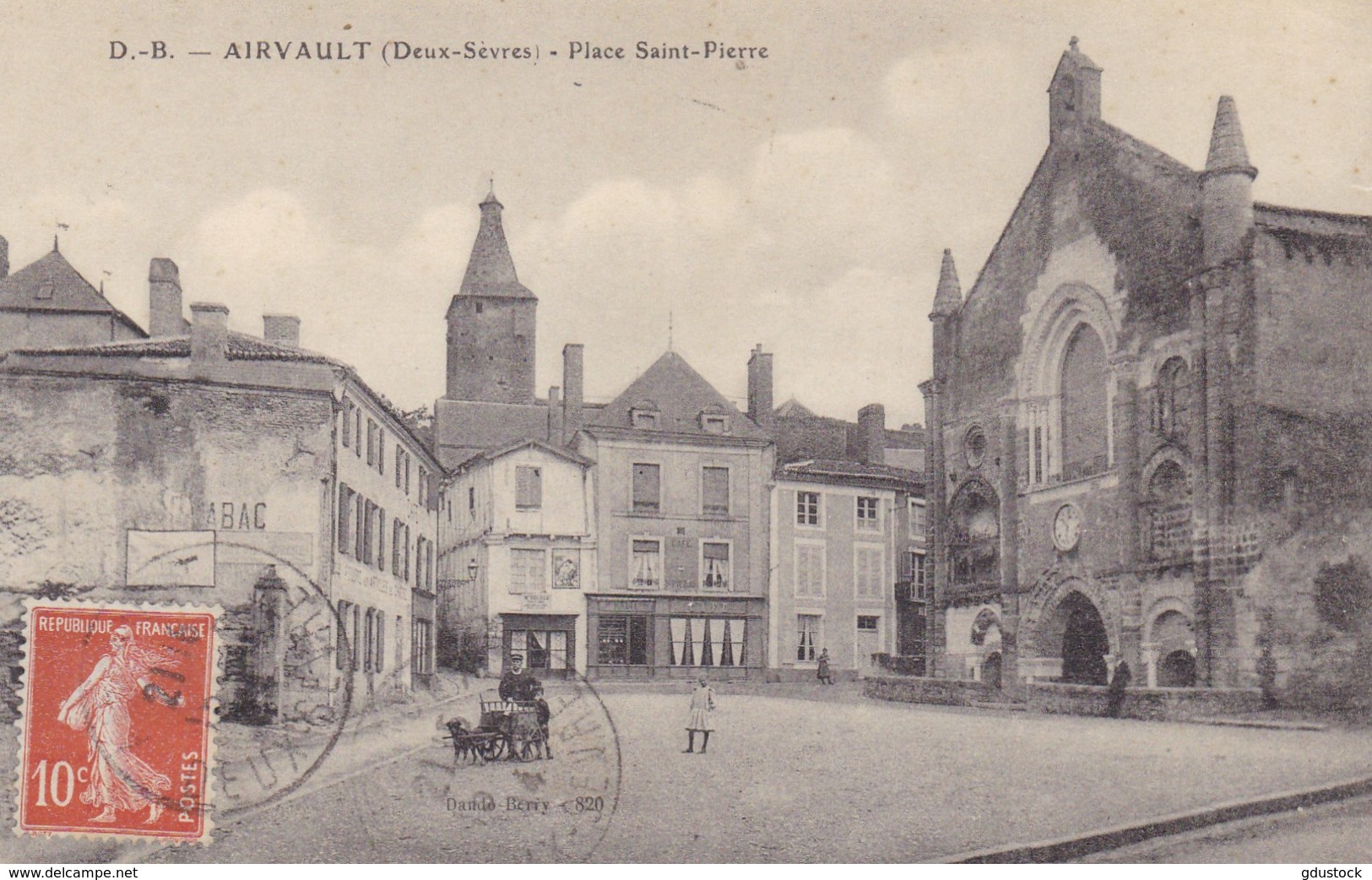 Deux-Sèvres - Airvault - Place Saint-Pierre - Airvault