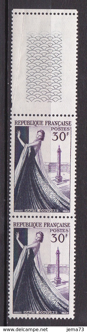 N° 941 Haute Couture Parisienne: Mannequin En Robe De Soirée: : Belle Paire De 2 Timbres Neuf Sans Charnière - Ongebruikt
