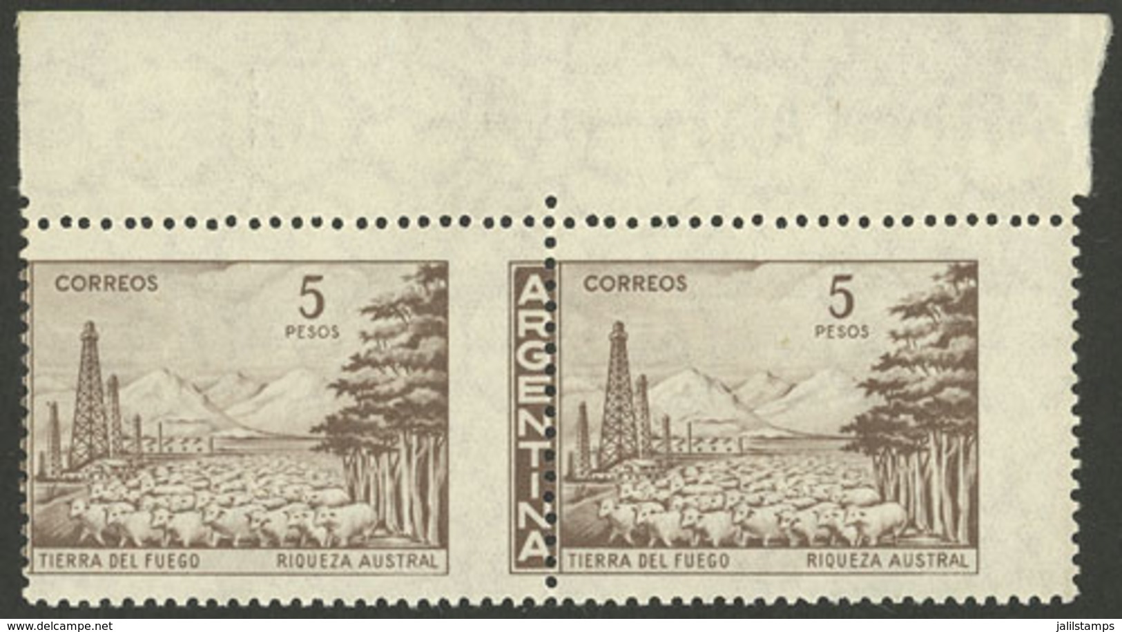 ARGENTINA: GJ.1140, 5P. Southern Riches Printed On National Unsurfaced Paper, Pair With VERY SHIFTED PERFORATION, The Ri - Neufs