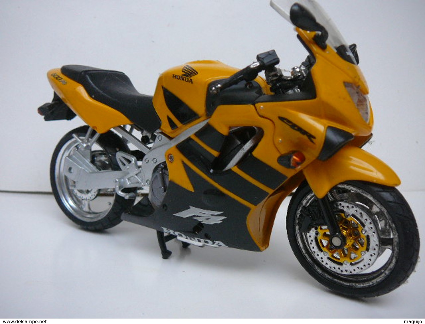 HONDA 600F4- CBR   MOTO  1/12  LIRE ET VOIR !! - Motorfietsen