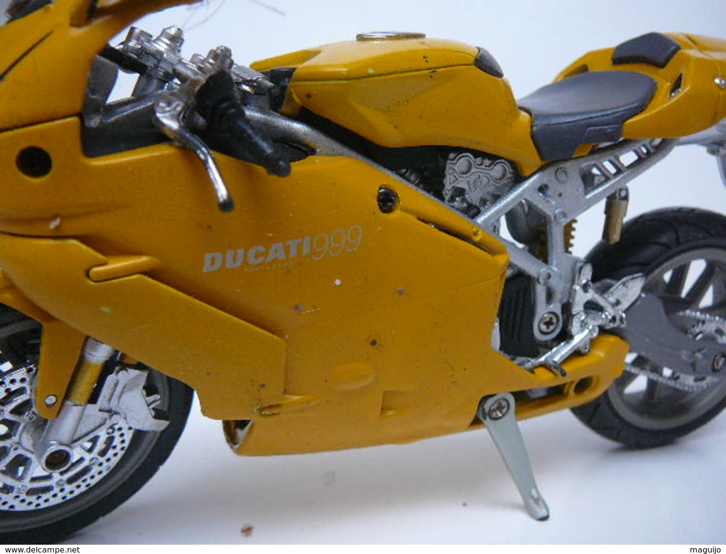 DUCATI  999 MOTO  1/12  LIRE ET VOIR !! - Motorcycles