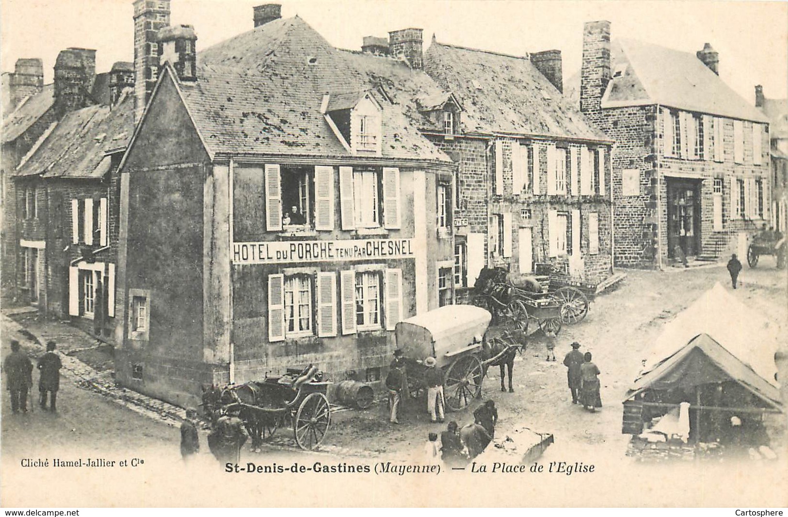 CPA 53 Mayenne St Saint Denis De Gastines  - Non Voyagée - La Place De L'Eglise - Attelage - Hotel - Chesnel - Altri & Non Classificati