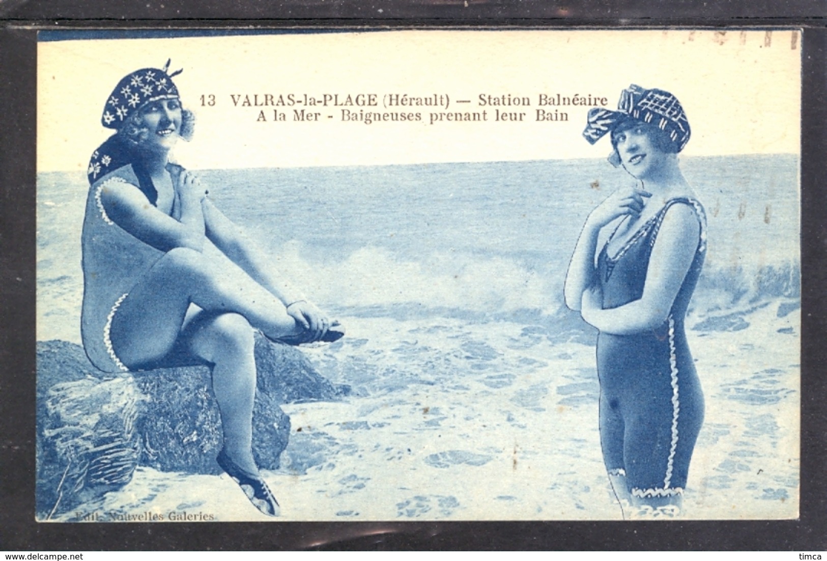 10226 Valras La Plage.- (Hérault) Station Balnéaire: A La Mer - Baigneuses Prenant Leur Bain - Sonstige & Ohne Zuordnung