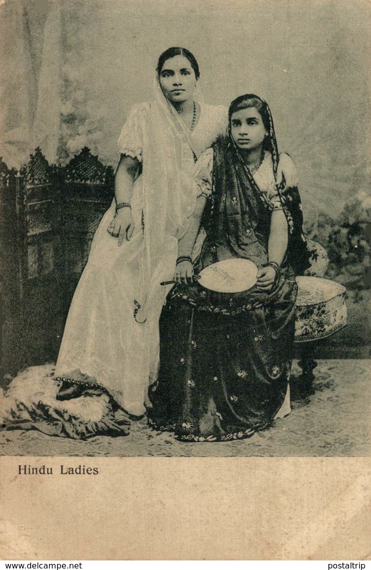 INDIA // INDE. HINDU LADIES - India