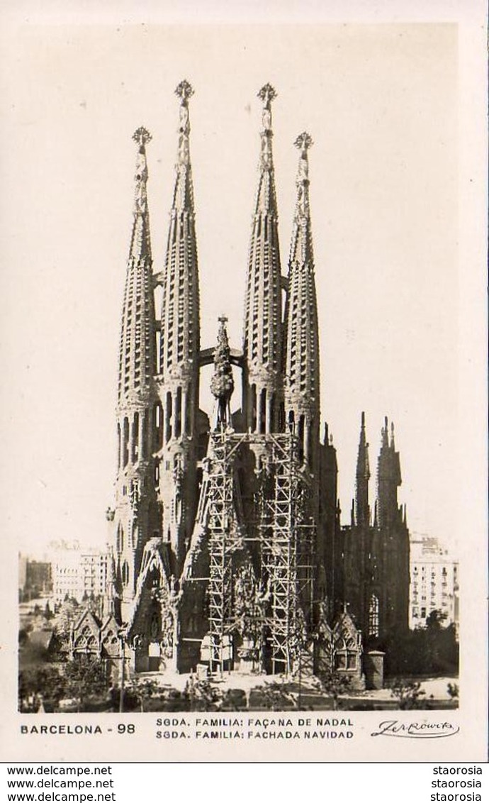 ESPAGNE  BARCELONE  Sagrada Familia: Fachada Navidad  ..... - Barcelona