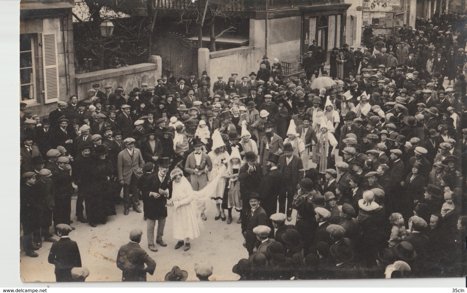 SAINT JAMES - Carte Photo De La Mi Carême 1926 - Noce Normande. Lire Noms Mariés Au Verso !!!! ( Carte Animée Et Rare ). - Autres & Non Classés