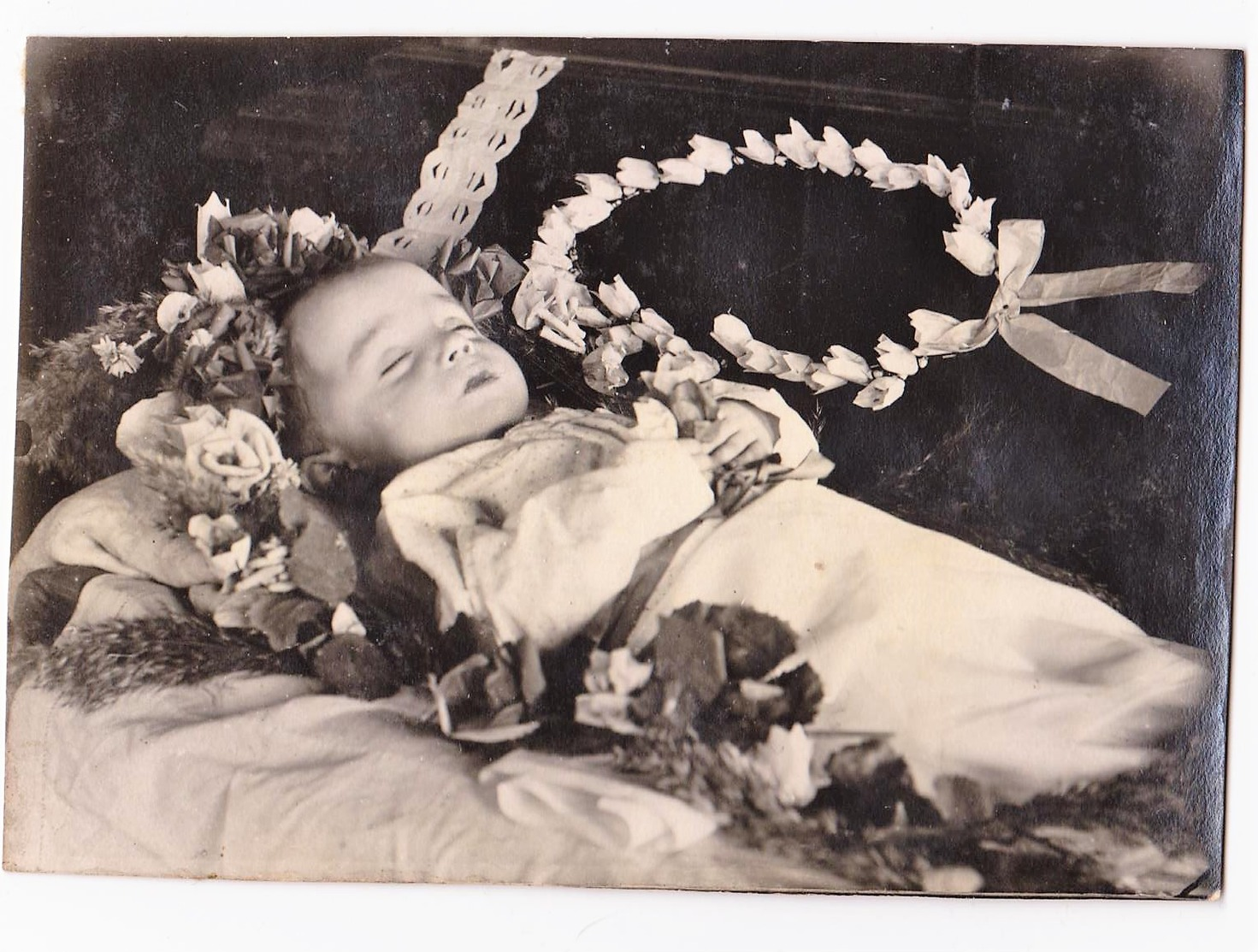 POST MORTEM  FUNERAL  Baby Bebe Enfant Child Kind CORPSE IN COFFIN Russia Old Photo - Anonyme Personen