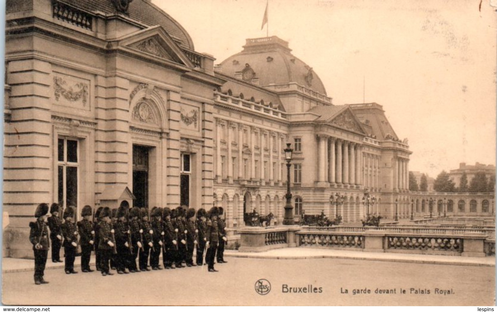 BELGIQUE - BRUXELLES - Le Garde Devant Le Palais Royal - Fêtes, événements