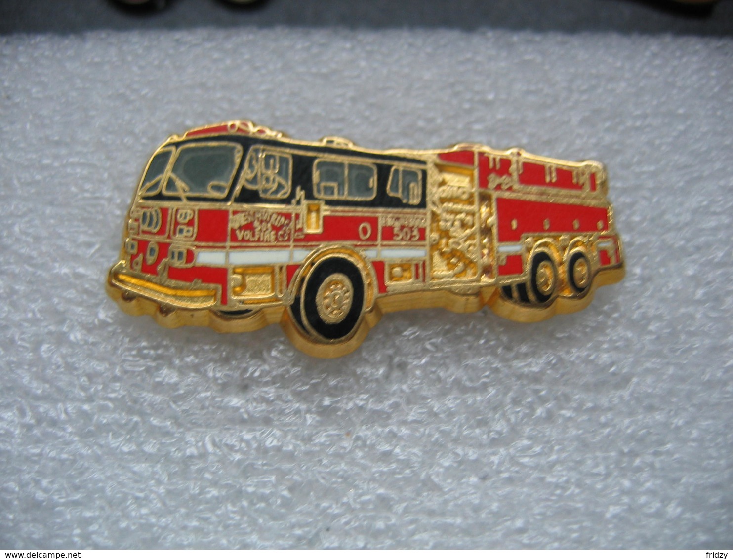 Pin's BALLARD, Ancien Camion Des Sapeurs Pompiers, SEAGRAVE 1250 GPM - Pompiers