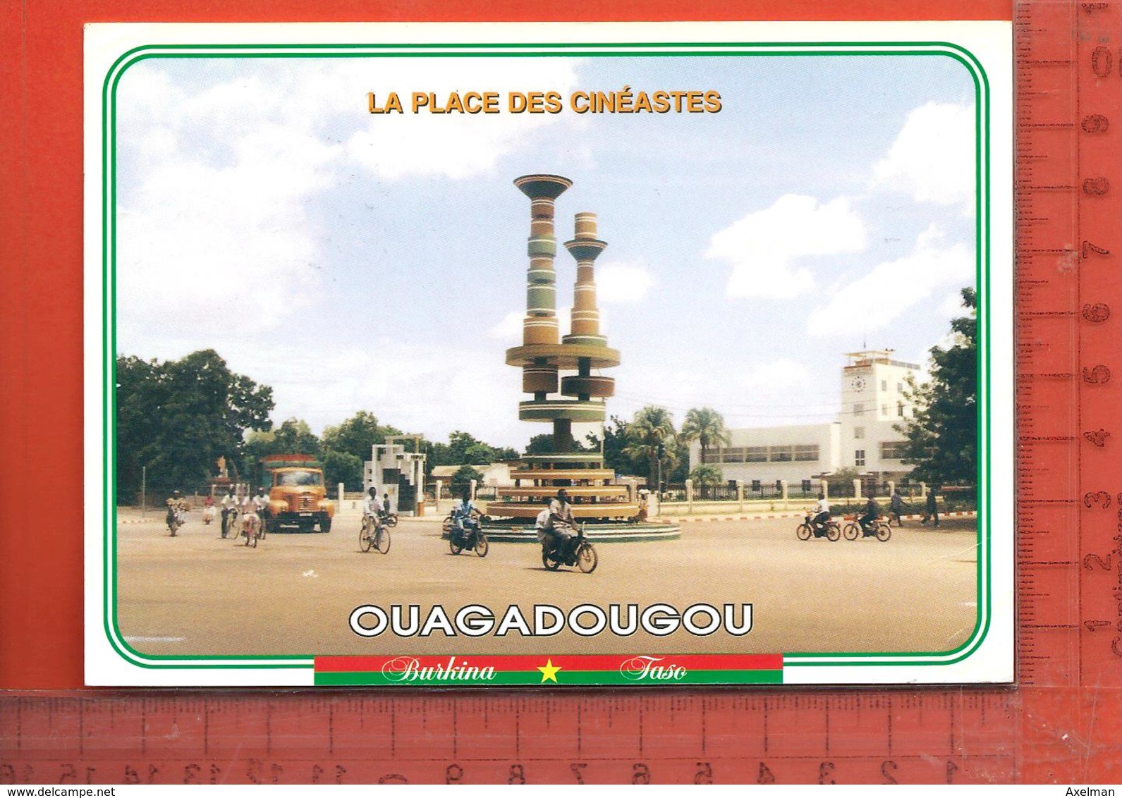 CPM  BURKINA FASO OUAGADOUGOU : La Place Des Cinéastes - Burkina Faso