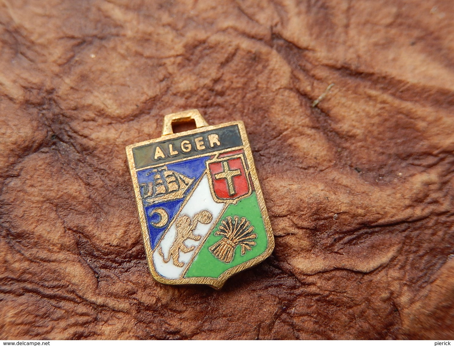 INSIGNE Medaille Pendentif BLASON TOURISME VILLE EMAILLE  HERALDIQUE ARMOIRIE ECU Vintage Alger ALGERIE INDEPENDANCE - Obj. 'Souvenir De'