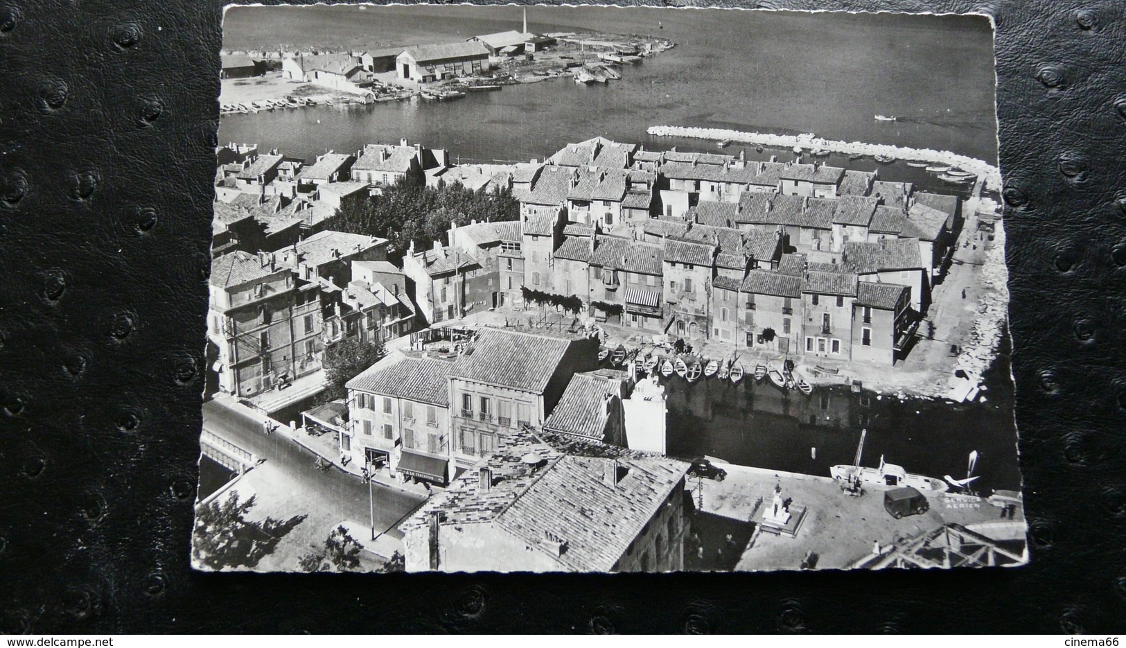 EN AVION AU-DESSUS DE ... 10.MARTIGUES (Bouches-du-Rhône) - Le Brescon - Martigues