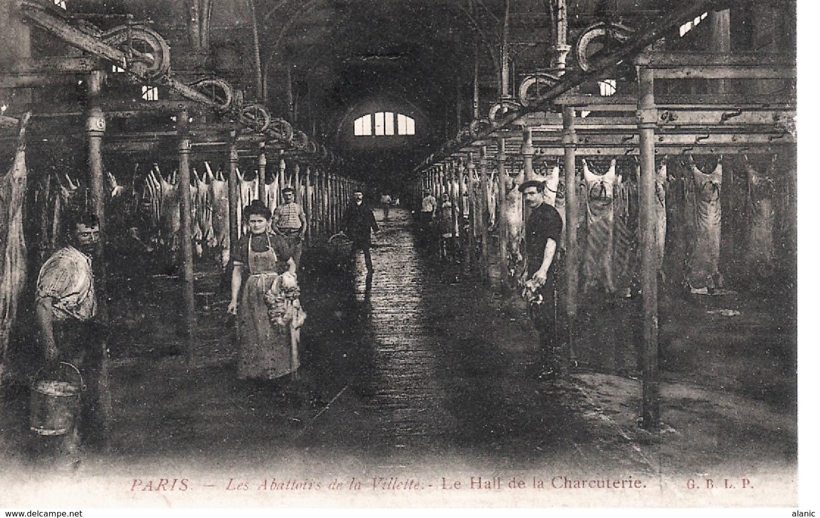 Halles  PARIS -Les Abattoirs  De La Villette -Hall De La Charcuterie --Animé-   Circulée - Markthallen