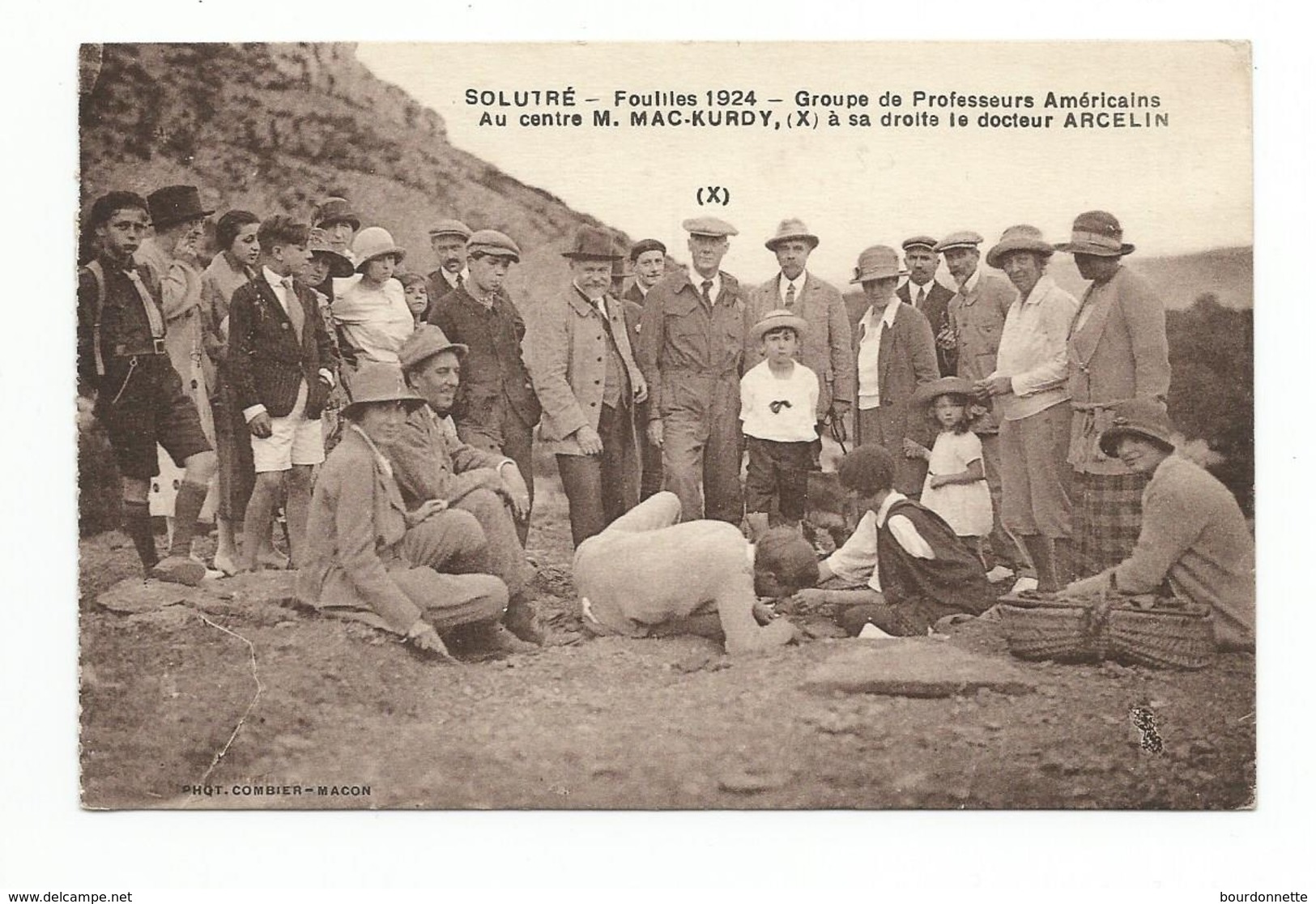 Solutré Fouilles De 1924 Groupe De Professeurs Américains Au Centre M Marc Kurdy à Sa Droite Dr Arcellin - Altri & Non Classificati