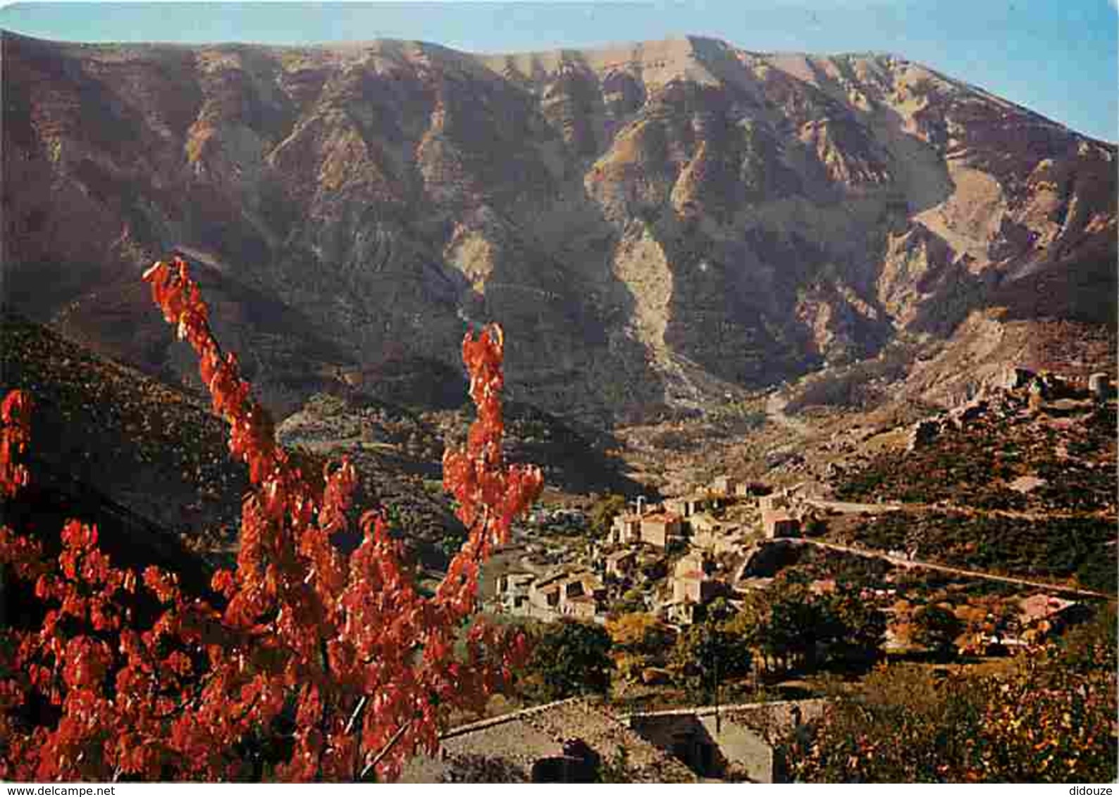 84 - Brantes - Le Charmant Petit Village De Brantes à L'Automne - Au Loin Le Mont Ventoux - Carte Neuve - Voir Scans Rec - Autres & Non Classés