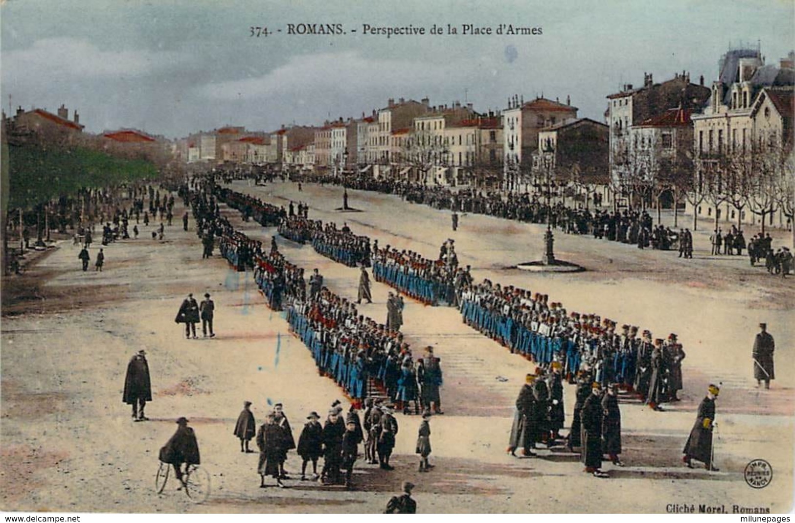 26 DROME Revue Militaire Sur La Place D'Armes De ROMANS Carte Glacée Colorisée - Romans Sur Isere