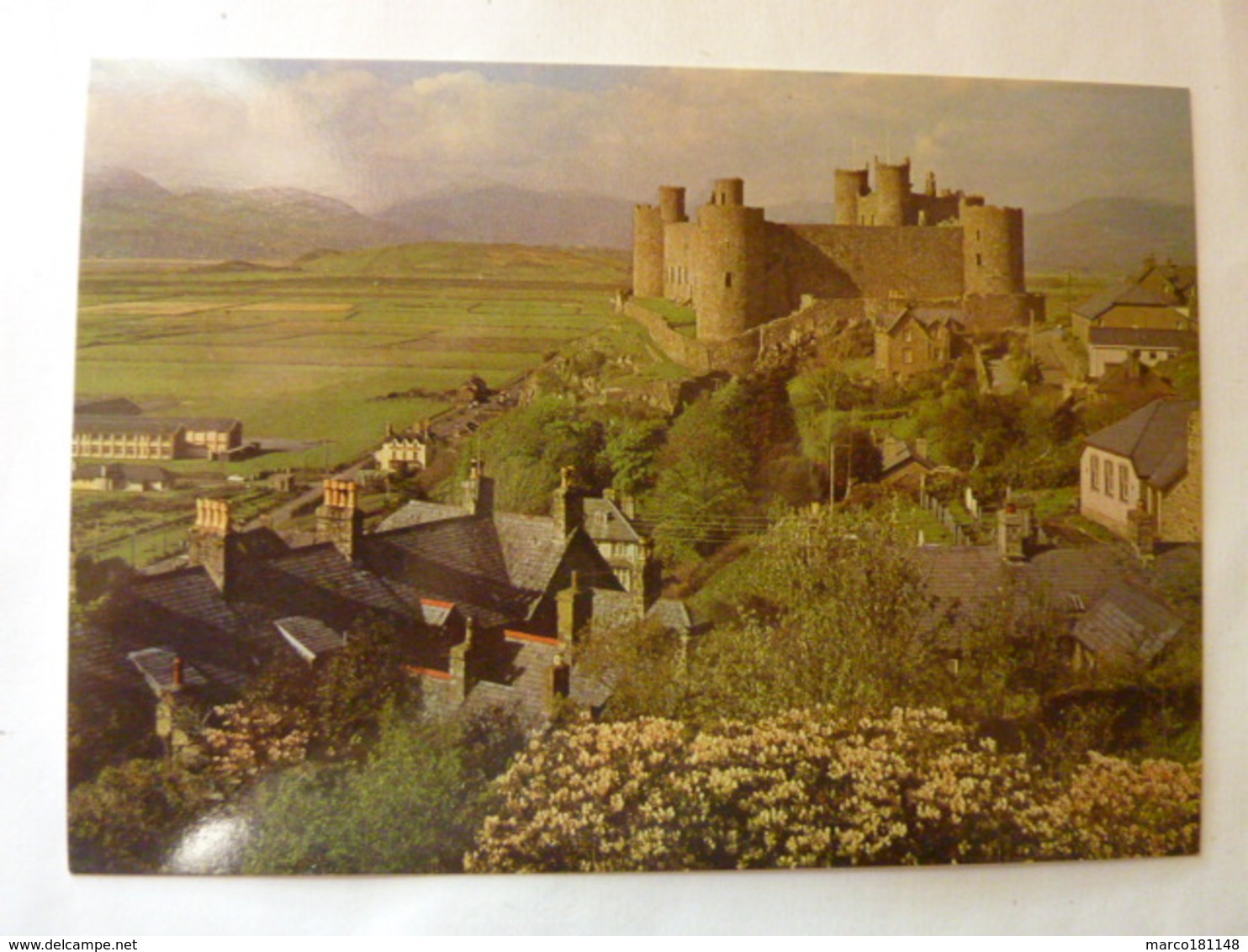 Harlech Castle, Gwynedd - View From South With Snowdon In Distance. - Autres & Non Classés