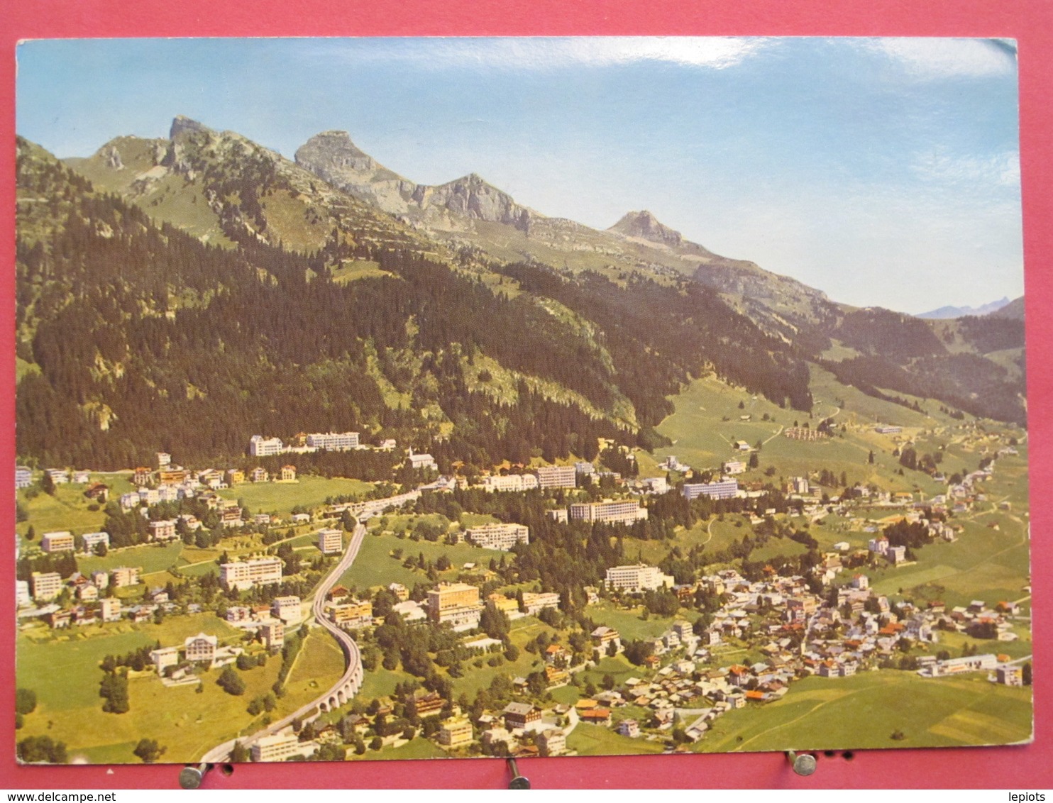 Visuel Très Peu Courant - Suisse - Leysin Sur Aigle - Vue Générale Et Les Tours D'Aï - Scans Recto Verso - Aigle