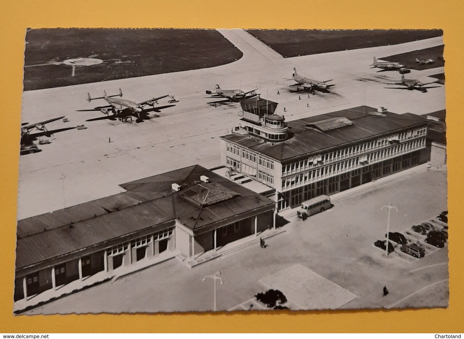 Cartolina L' Aèrogare De L' Aèroport Intercontinental De Genève Cointrin - 1952 - Non Classificati