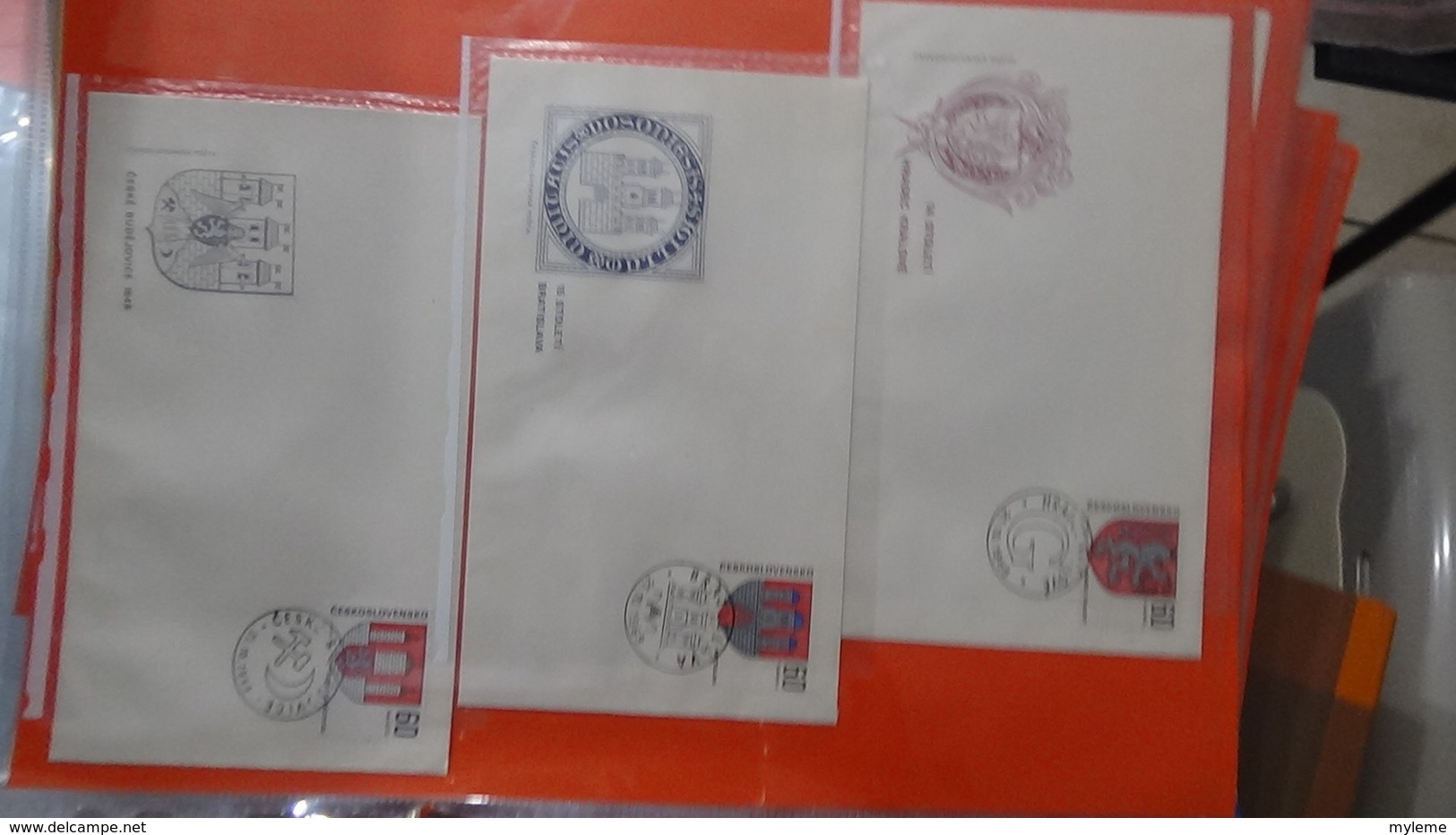 Lot de 101 enveloppes 1er jour de Tchécoslovaquie. A saisir !!!