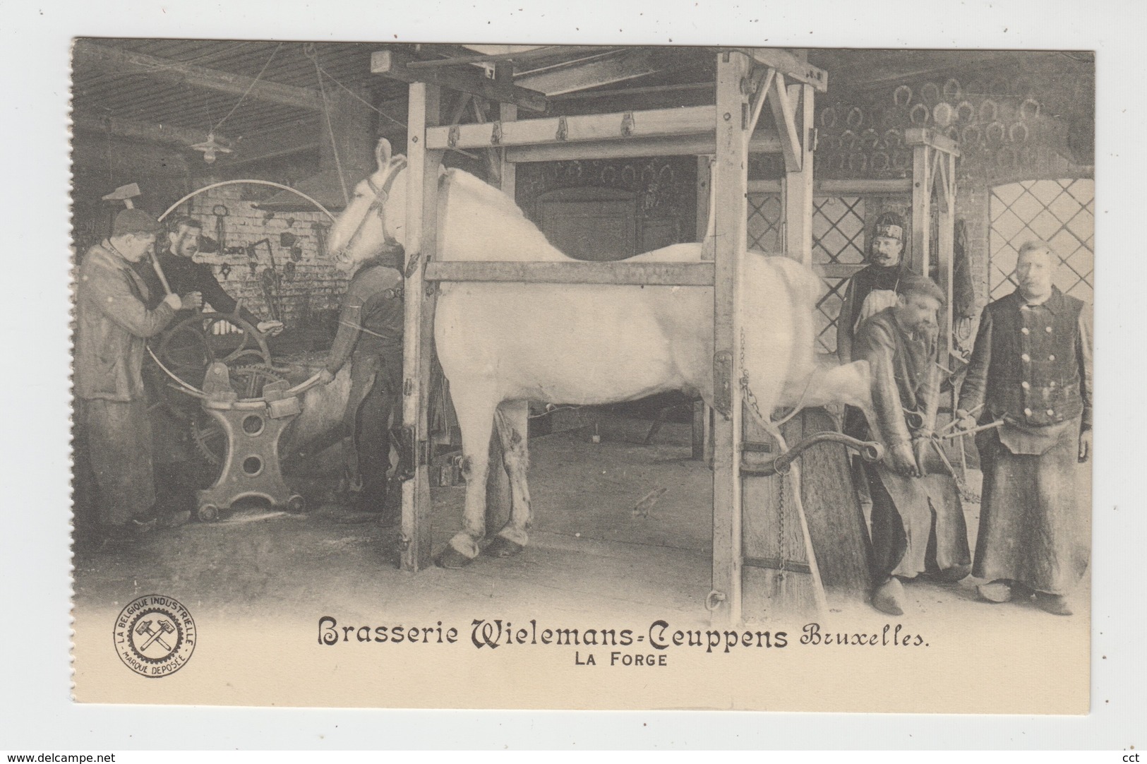 Forest  Bruxelles   Brasserie Wielemans-Ceuppens La Forge  CHEVAL CHEVAUX - Forest - Vorst