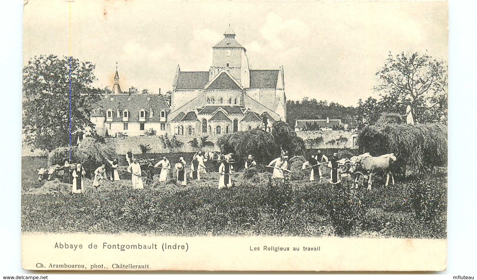 36* FONTGOMBAULT  Abbaye - Les Religieux Au Travail - Churches & Convents