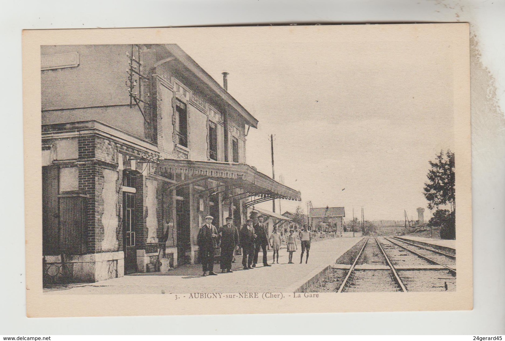 CPSM AUBIGNY SUR NERE (Cher) - La Gare - Aubigny Sur Nere