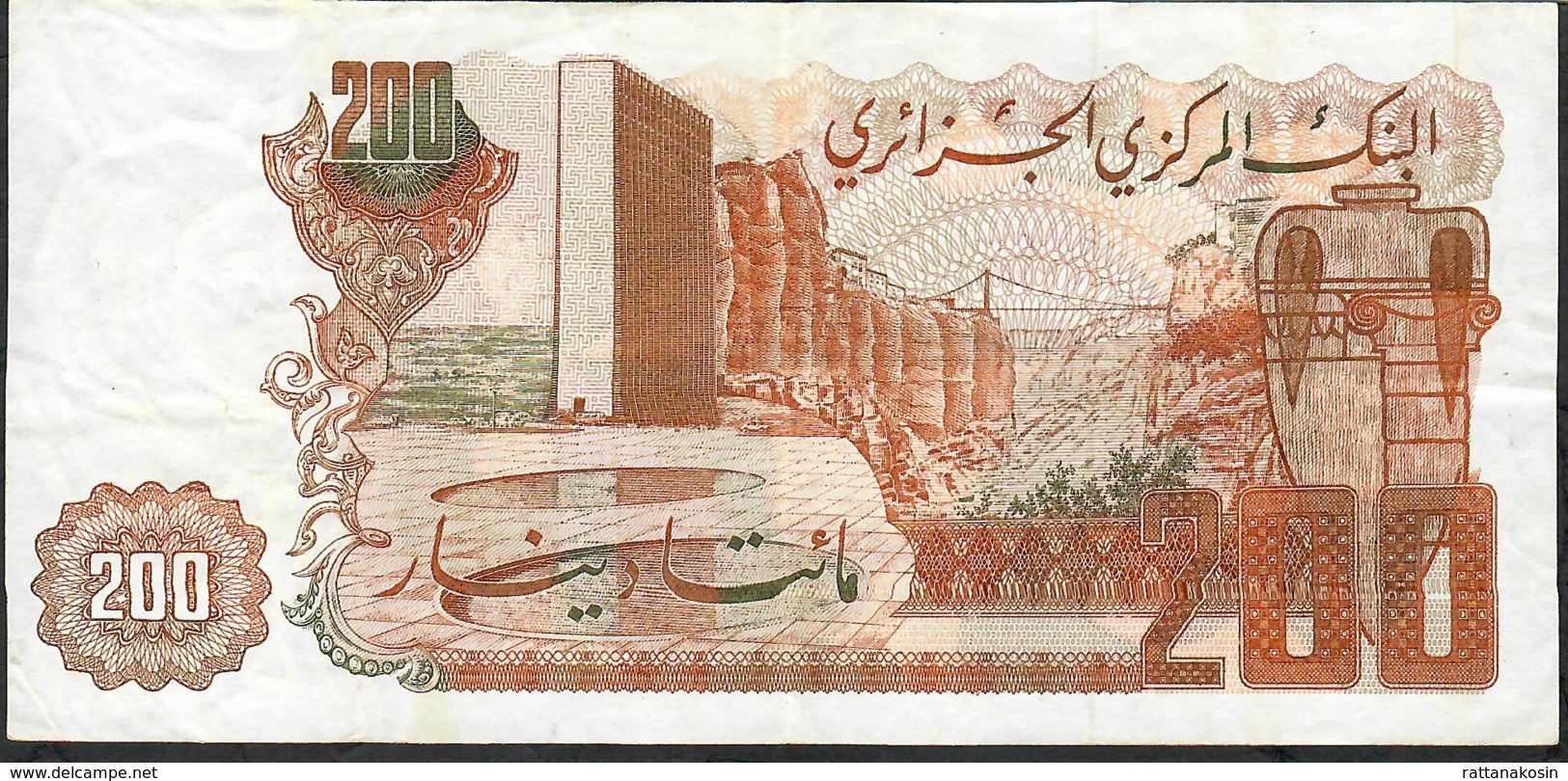 ALGERIA P135b 200 DINARS 1983 Signature 7   VF NO P.h. - Algerije