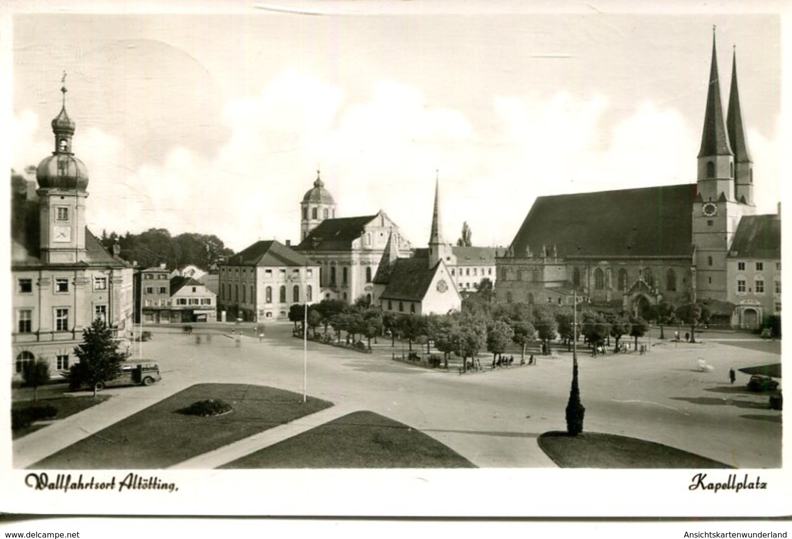 Altötting- Kapellplatz  (007604) - Altoetting