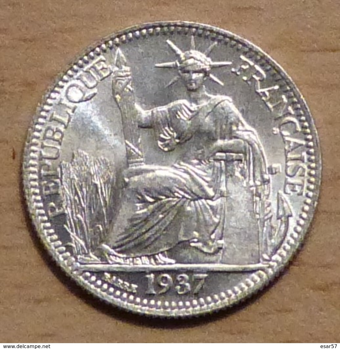 INDOCHINE 10 CENT 1937 EN ARGENT ET DE BELLE QUALITE - Altri & Non Classificati