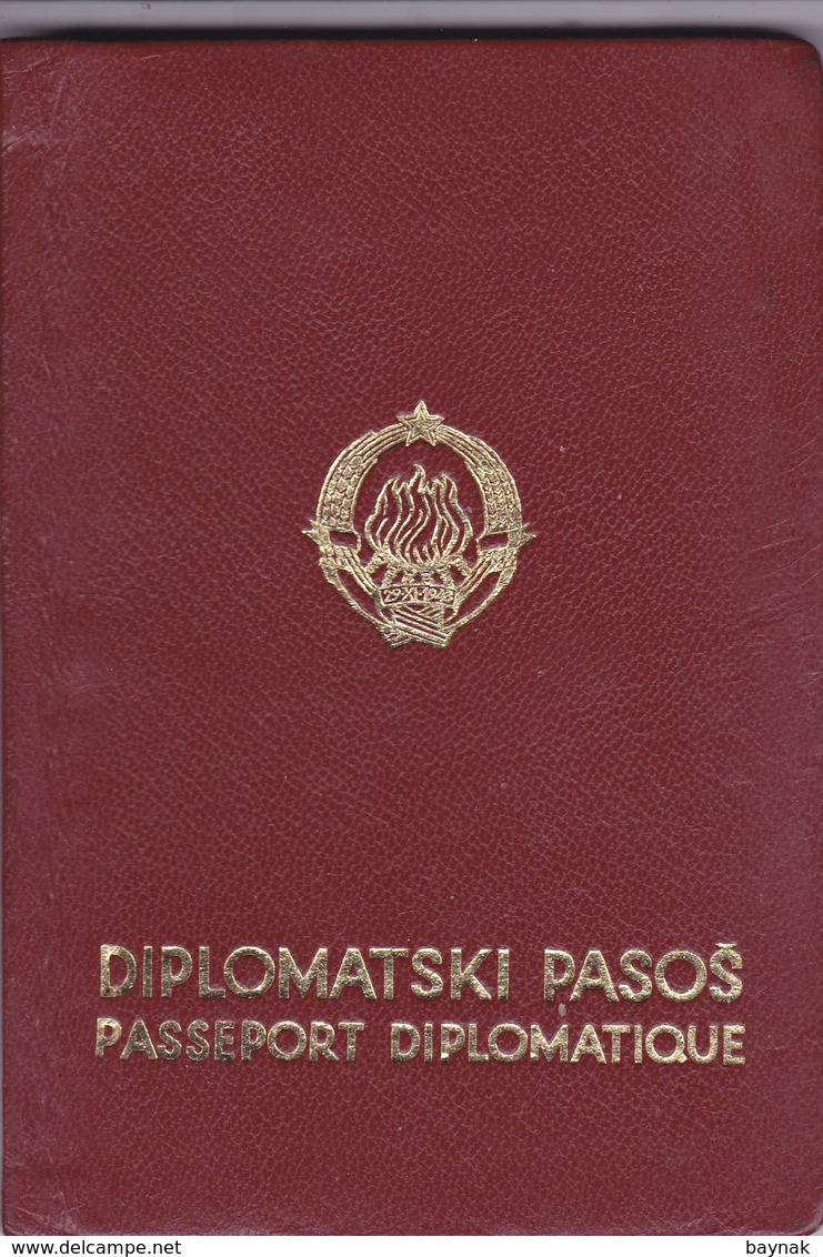 SFRJ  - YUGOSLAVIA  - DIPLOMATIC PASSPPORT  - SON OF YU CONSUL IN TRIESTE, ITALIA  - 1969  - DIPLOMATIC VISA  3 YEAR - Historische Dokumente