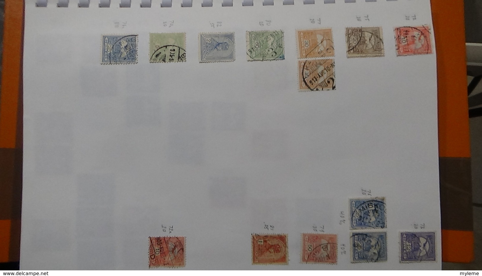 A239 Cahier de timbres de Hongrie dont fin de catalogue. A saisir !!! Voir commentaires