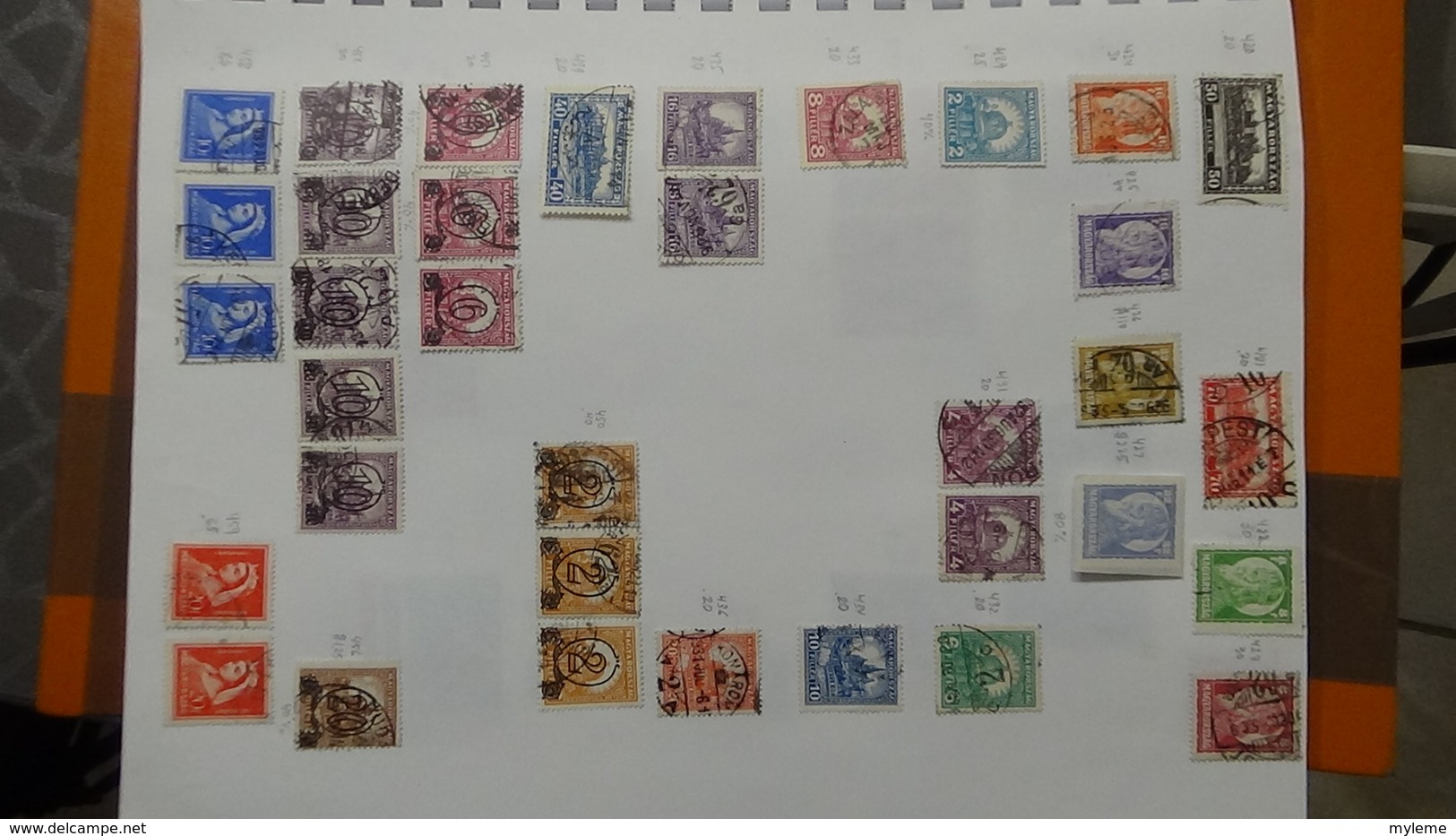 A239 Cahier de timbres de Hongrie dont fin de catalogue. A saisir !!! Voir commentaires