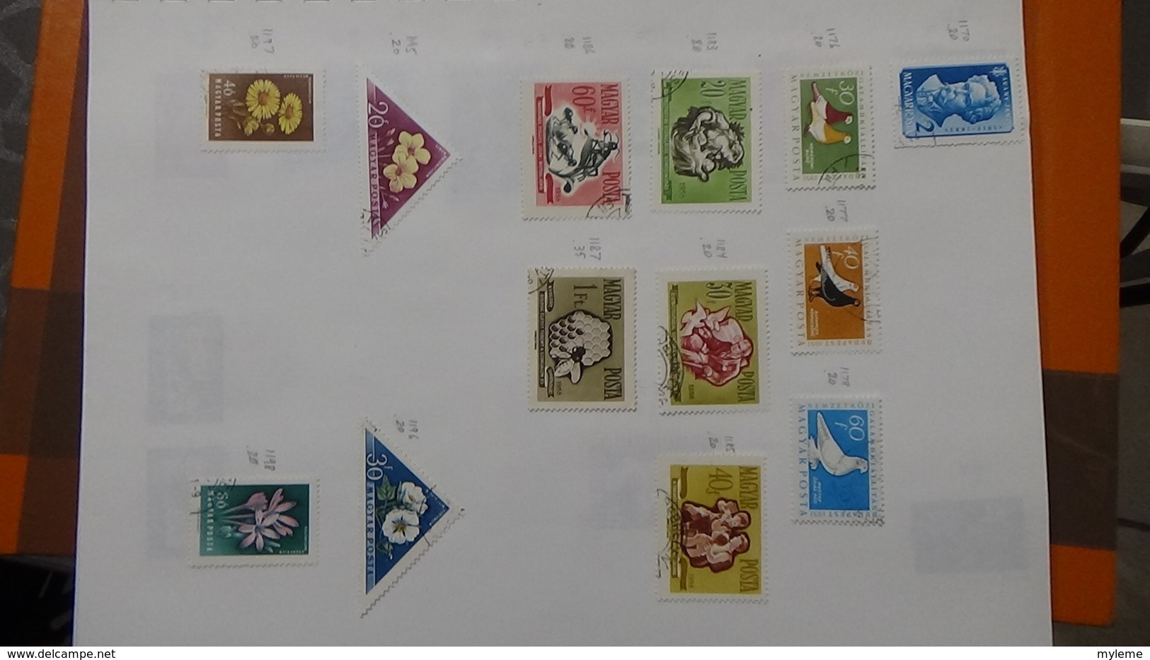 A239 Cahier de timbres de Hongrie dont fin de catalogue. A saisir !!! Voir commentaires