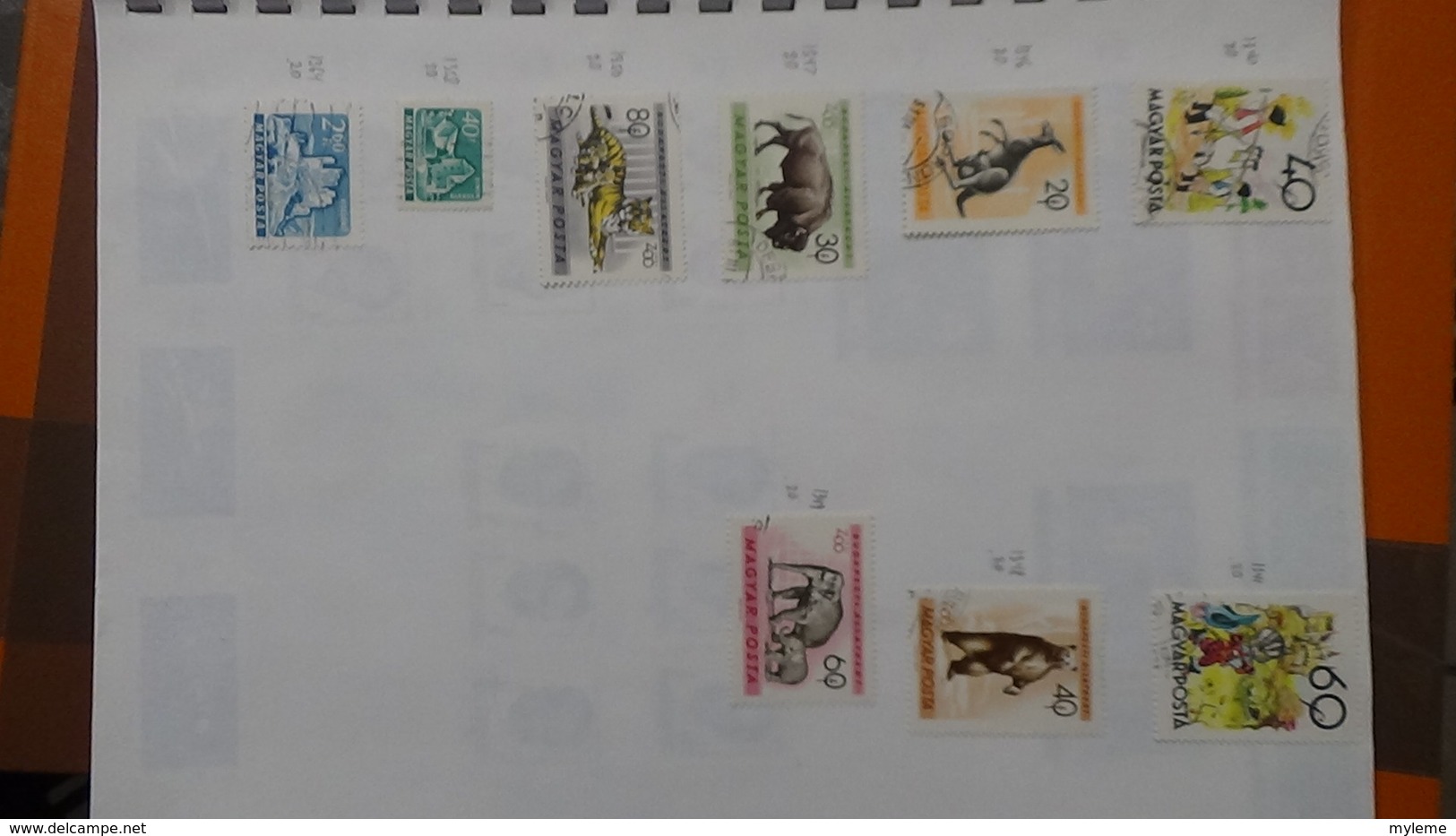 A239 Cahier de timbres de Hongrie dont fin de catalogue. A saisir !!! Voir commentaires