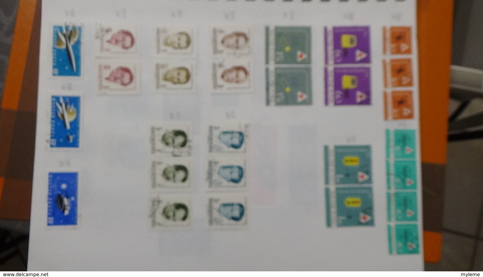 A239 Cahier de timbres de Hongrie dont fin de catalogue. A saisir !!! Voir commentaires